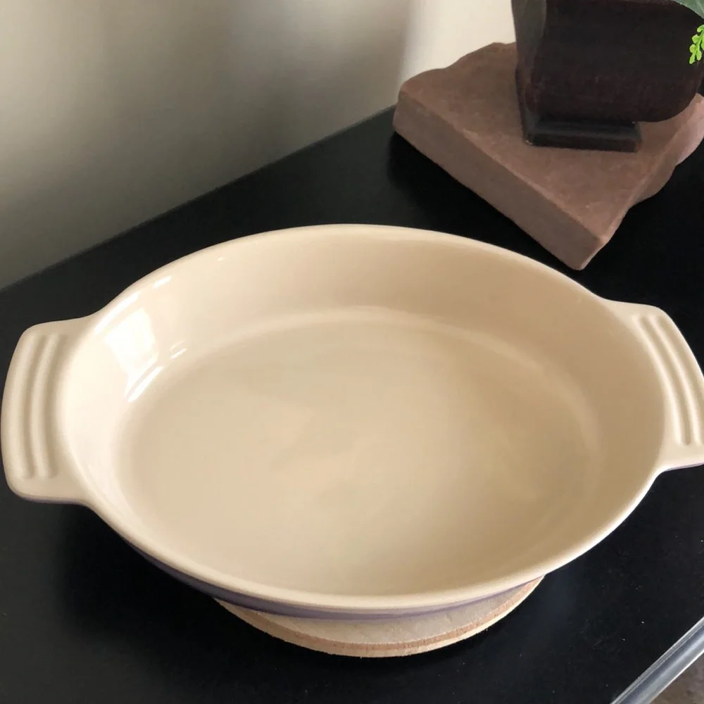 Le Creuset carrying bands handles